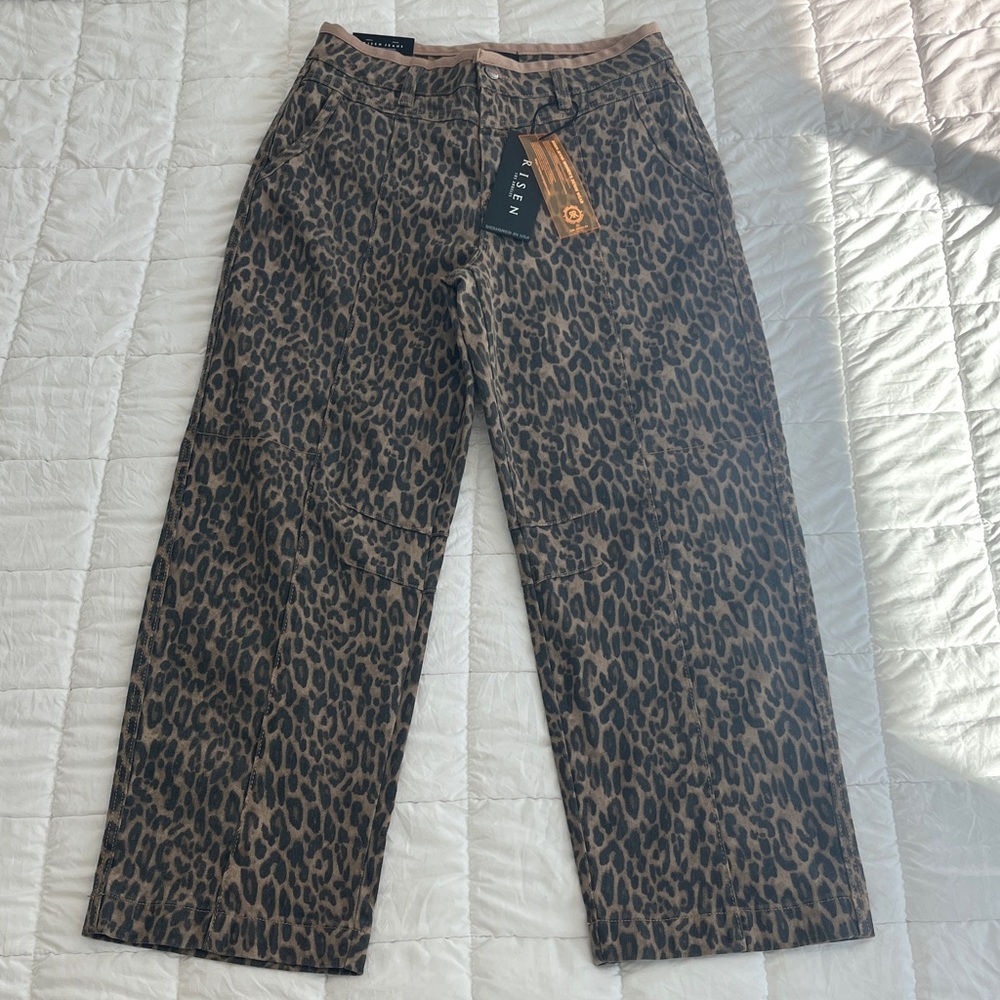 NWT RISEN Mid Rise Leopard Denim Relaxed Jean - size 28